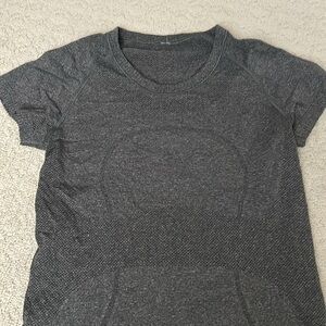 Lululemon top, size 4, grey